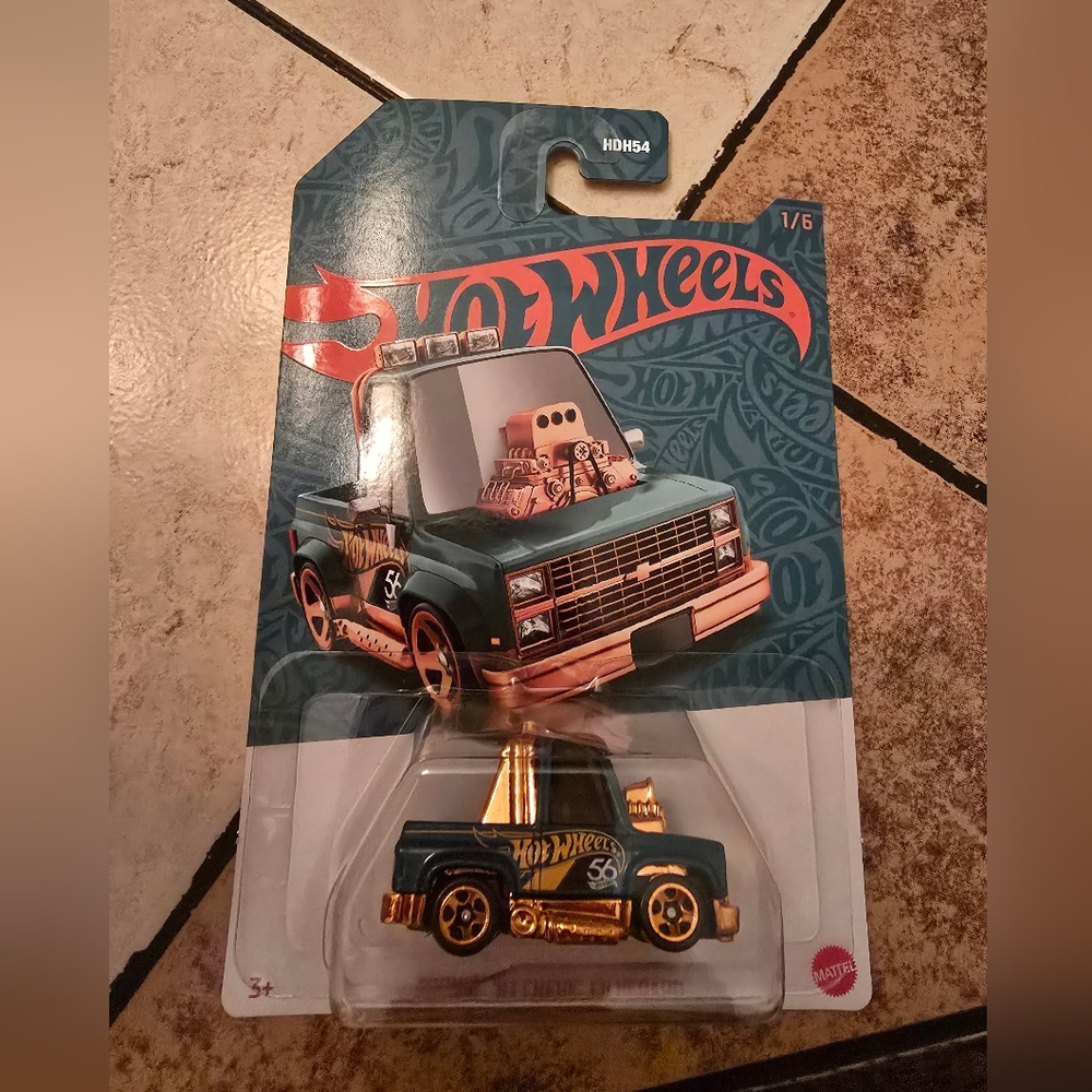 Hot Wheels Tooned 83 Chevy  SILVERADO # 1/6 Hotwheels